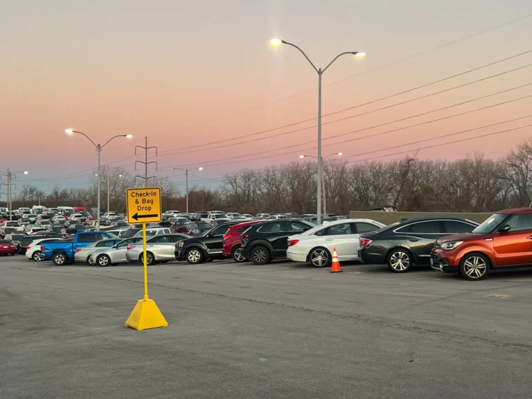 Trueparkings: Kansas City International Airport (KCI/MCI)|Gallery