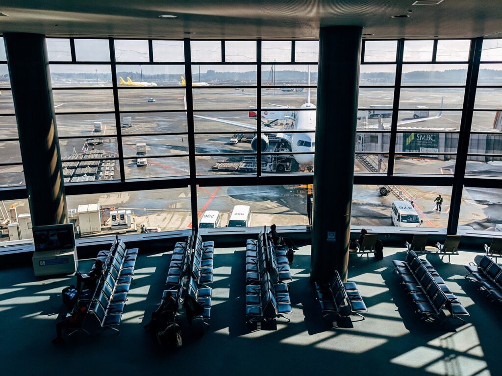Trueparkings: Kansas City International Airport (KCI/MCI) | The Ultimate Guide to Stress-Free Travel: Parking, Dining, Transport & Amenities
