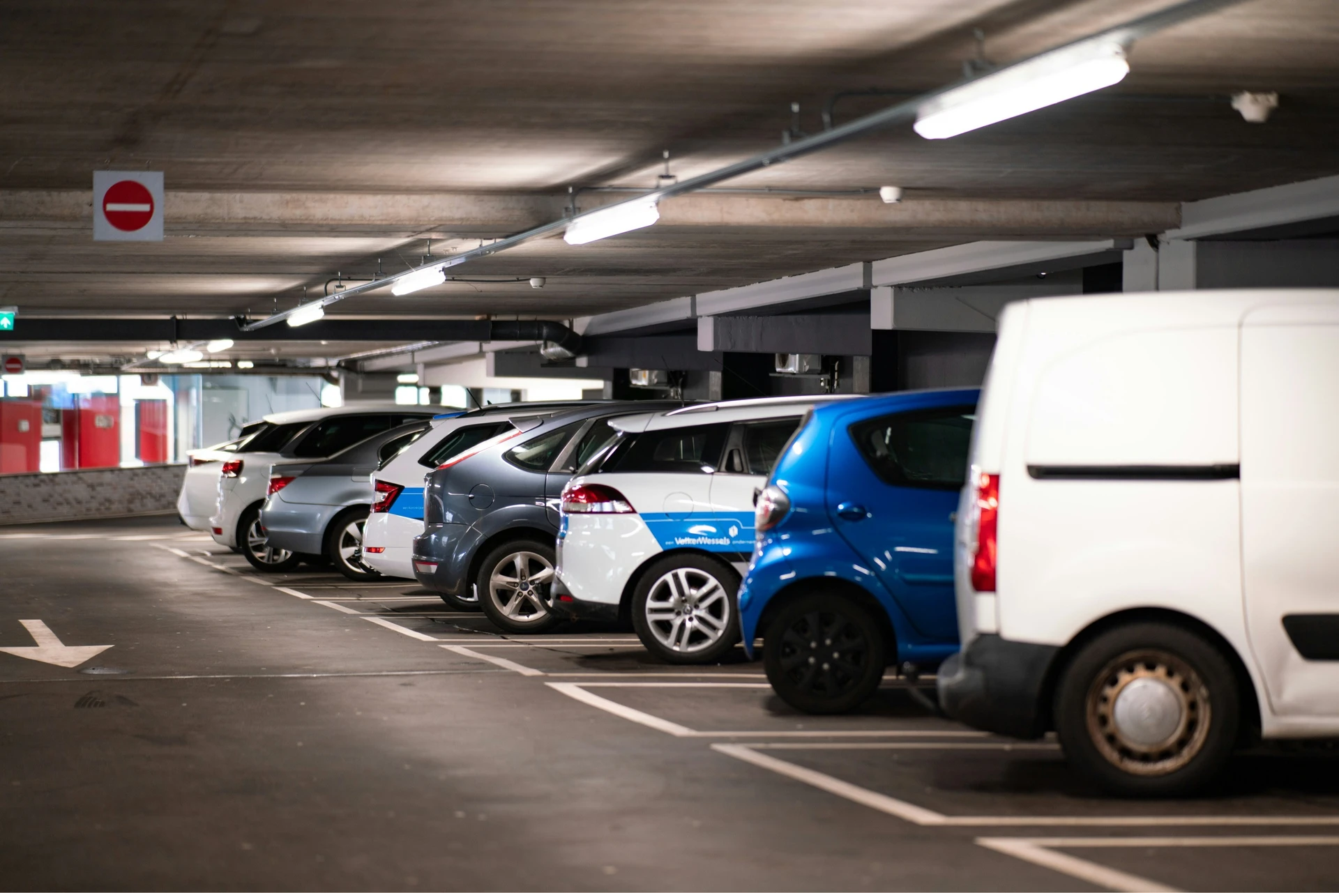 michael-fousert-CrU3lUW2jRk-unsplash (1) Trueparkings: Kansas City International Airport (KCI/MCI)|KCI Airport Parking Advantages Over Other Off-Airport Parking Providers